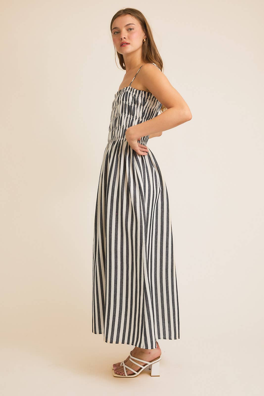 SLEEVELESS STRIPE MAXI DRESS