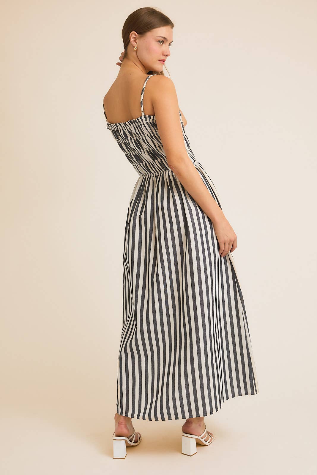 SLEEVELESS STRIPE MAXI DRESS