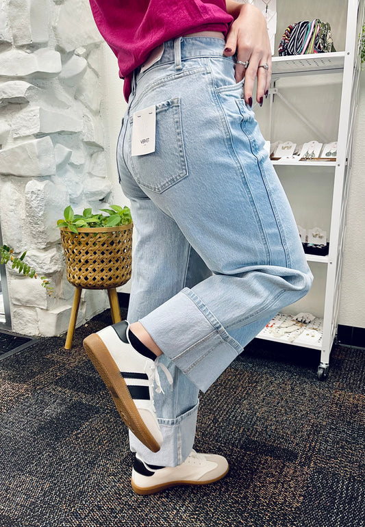 LOW TOP LIFESTYLE SNEAKERS